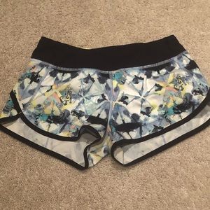 Ivivva girls size 12 print shorts
